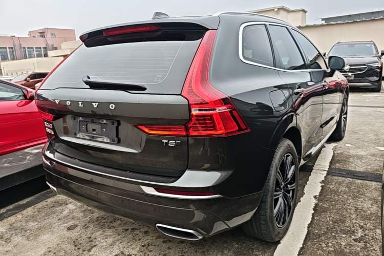 Used Volvo XC60 2021 T5 4x4 Smart Luxury Edition Rear Right 45 Deg