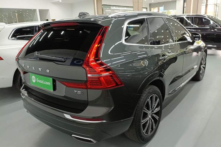 Used Volvo XC60 2021 T5 4x4 Smart Luxury Edition Rear Right 45 Deg
