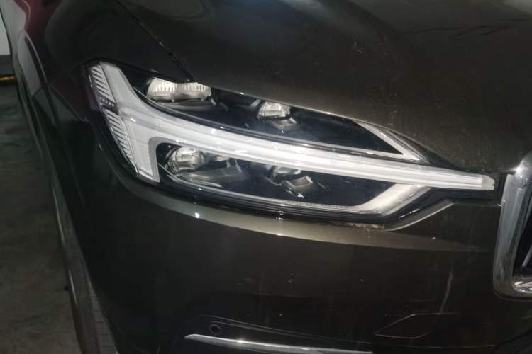 Used Volvo XC60 2021 T5 4x4 Smart Luxury Edition Right Front Headlight