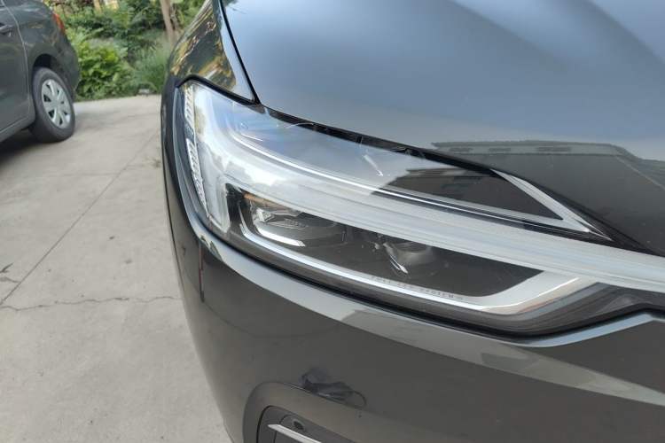 Used Volvo XC60 2021 T5 4x4 Smart Luxury Edition Right Front Headlight