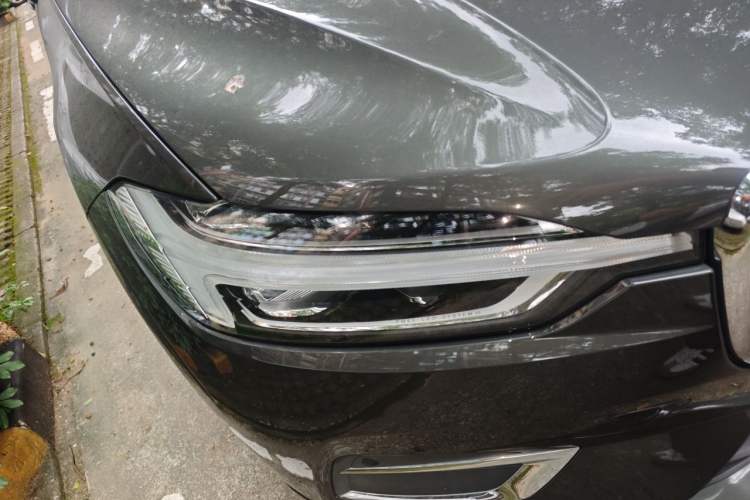 Used Volvo XC60 2021 T5 4x4 Smart Luxury Edition Right Front Headlight