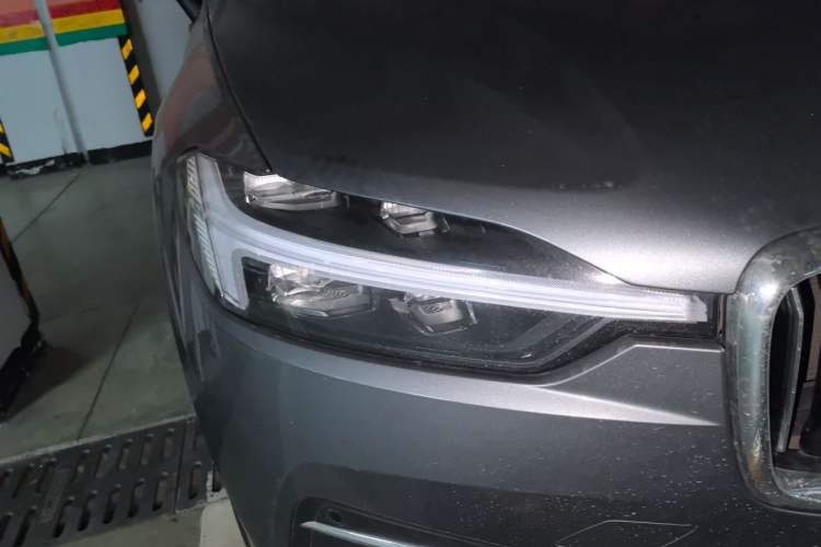 Used Volvo XC60 2021 T5 4x4 Smart Luxury Edition Right Front Headlight