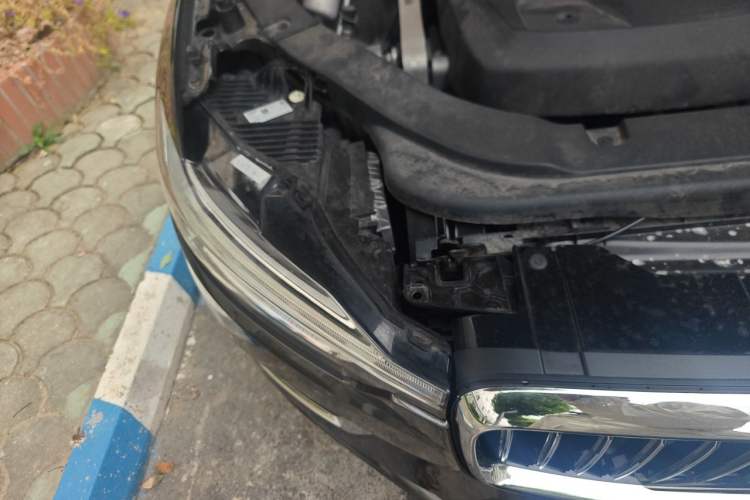 Used Volvo XC60 2021 T5 4x4 Smart Luxury Edition Right Front Headlight