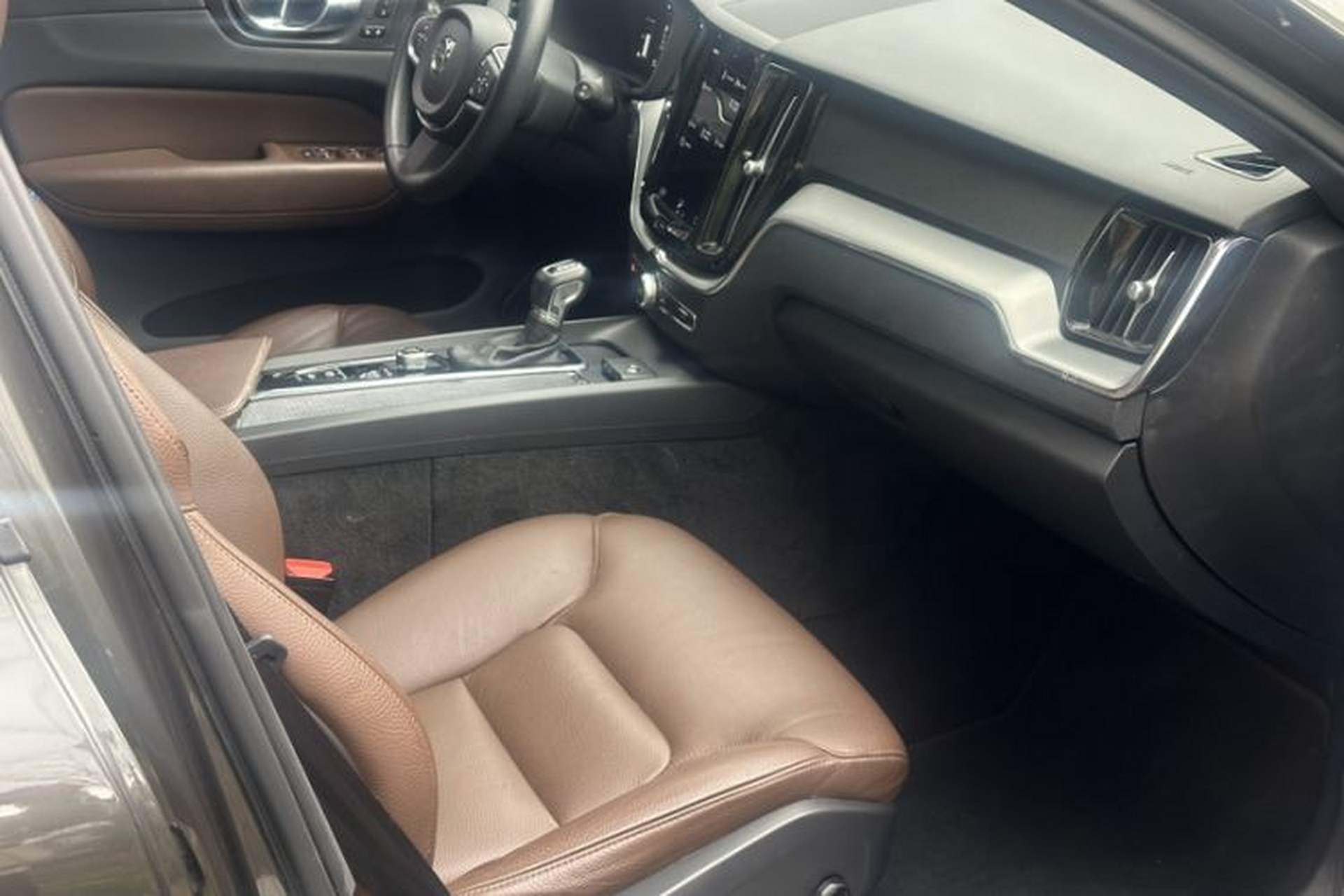 Used Volvo XC60 2021 T5 4x4 Smart Luxury Edition Right Front Seat