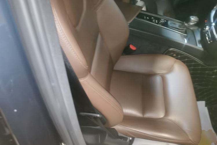 Used Volvo XC60 2021 T5 4x4 Smart Luxury Edition Right Front Seat
