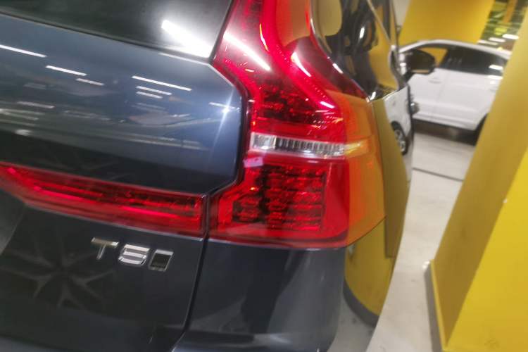 Used Volvo XC60 2021 T5 4x4 Smart Luxury Edition Right Rear Taillight