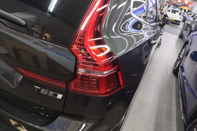Used Volvo XC60 2021 T5 4x4 Smart Luxury Edition Right Rear Taillight