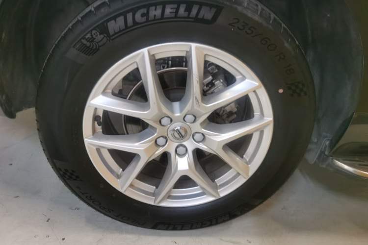 Used Volvo XC60 2021 T5 4x4 Smart Luxury Edition Right Rear Wheel Hub