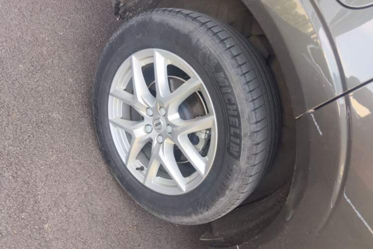 Used Volvo XC60 2021 T5 4x4 Smart Luxury Edition Right Rear Wheel Hub
