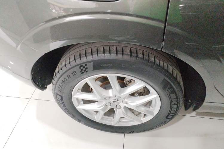 Used Volvo XC60 2021 T5 4x4 Smart Luxury Edition Right Rear Wheel Hub