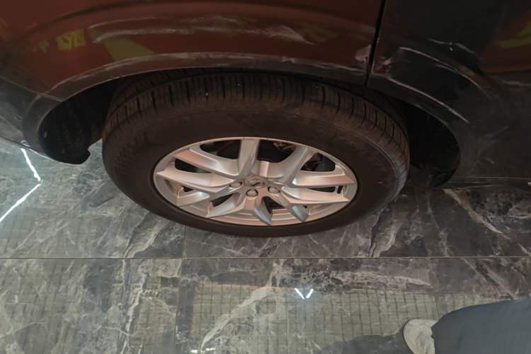 Used Volvo XC60 2021 T5 4x4 Smart Luxury Edition Right Rear Wheel Hub