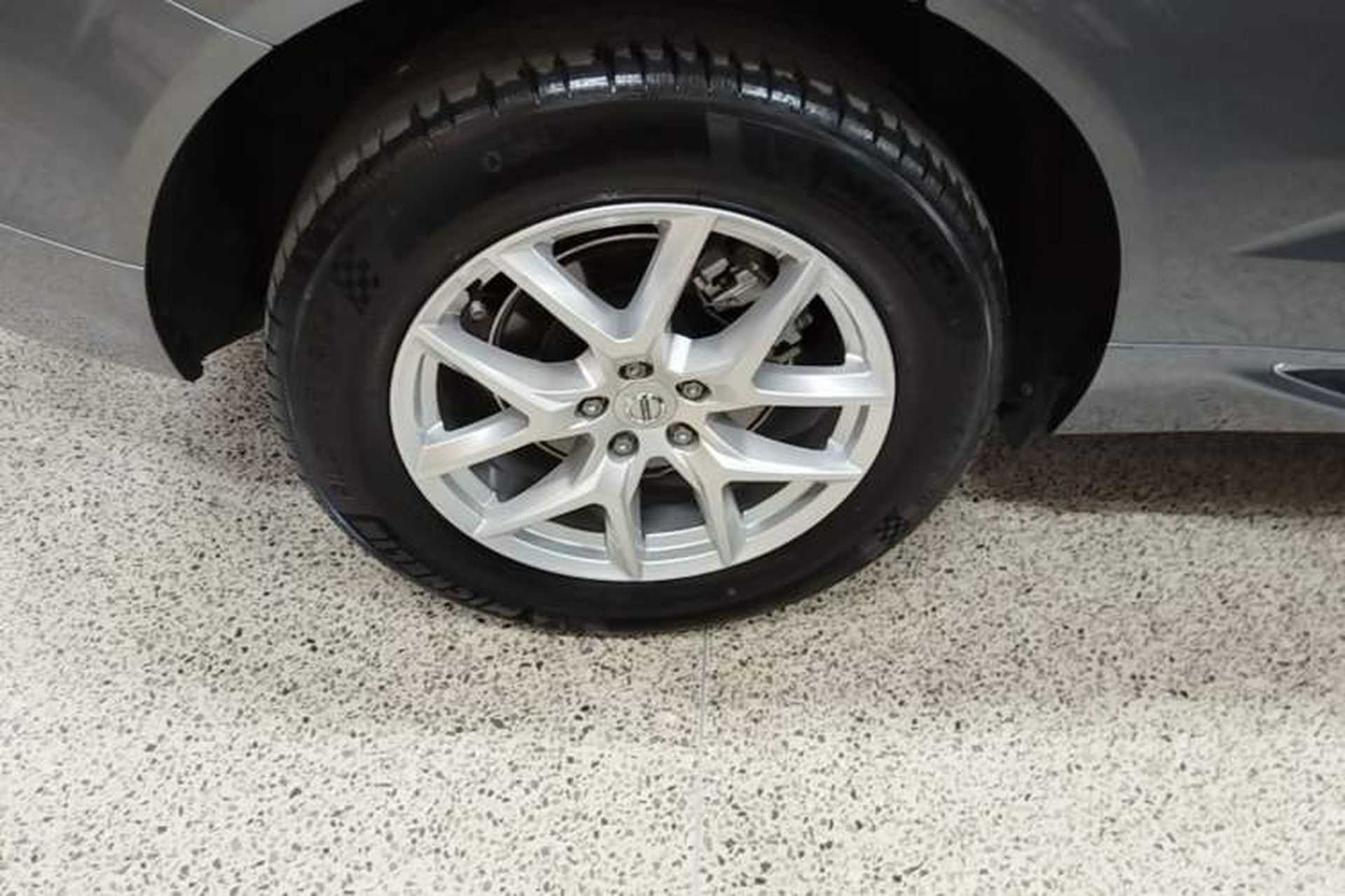 Used Volvo XC60 2021 T5 4x4 Smart Luxury Edition Right Rear Wheel Hub