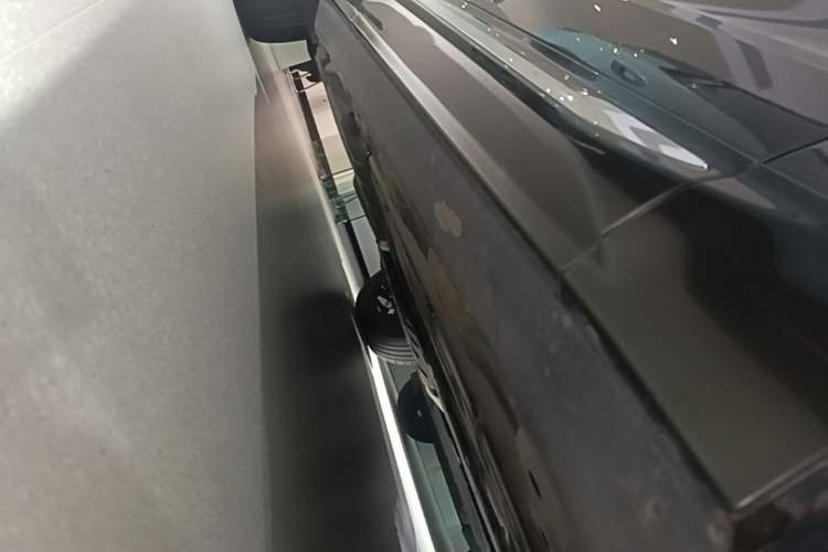 Used Volvo XC60 2021 T5 4x4 Zhiya Luxury Edition Right Side Sill