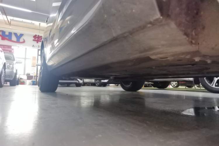 Used Volvo XC60 2021 T5 4x4 Smart Luxury Edition Right Side Sill