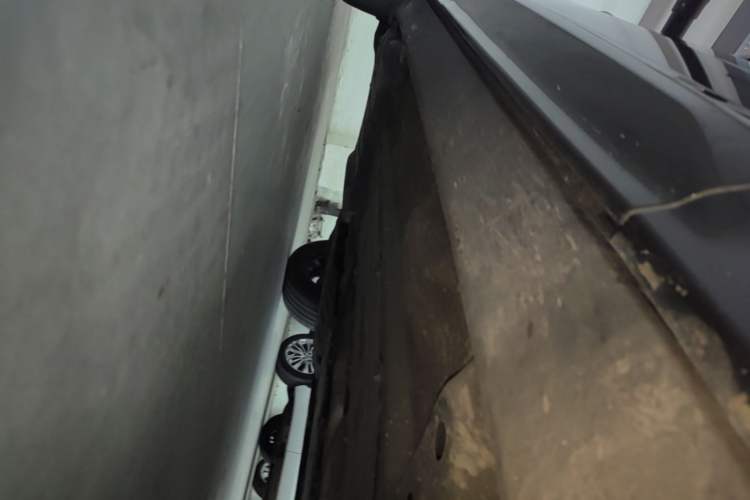 Used Volvo XC60 2021 T5 4x4 Smart Luxury Edition Right Side Sill
