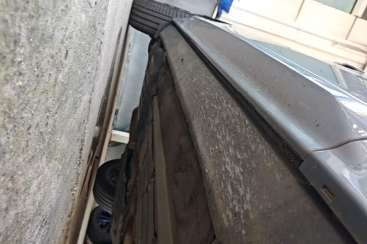 Used Volvo XC60 2021 T5 4x4 Smart Luxury Edition Right Side Sill