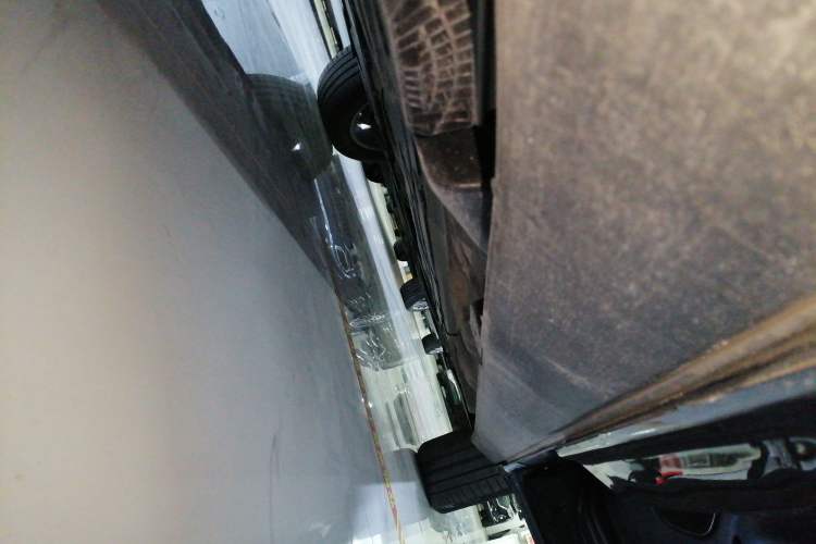 Used Volvo XC60 2021 T5 4x4 Smart Luxury Edition Right Side Sill