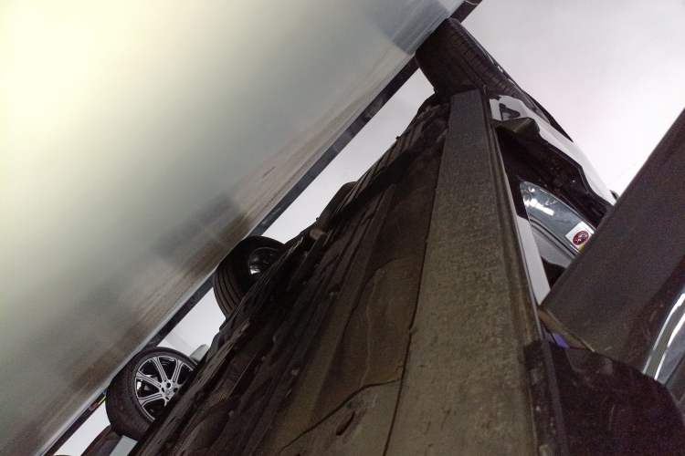 Used Volvo XC60 2021 T5 4x4 Smart Luxury Edition Right Side Sill