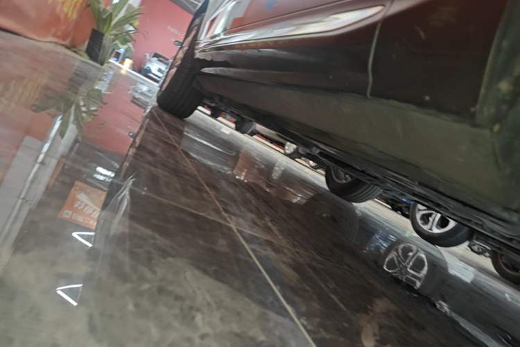 Used Volvo XC60 2021 T5 4x4 Smart Luxury Edition Right Side Sill