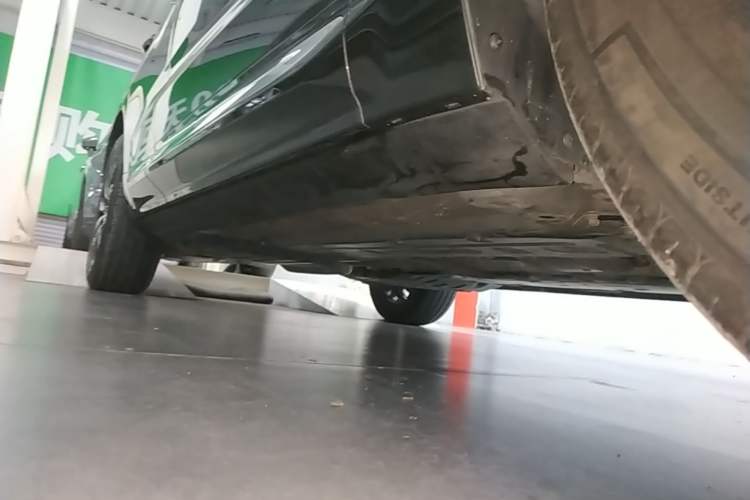 Used Volvo XC60 2021 T5 4x4 Zhiya Luxury Edition Right Side Sill