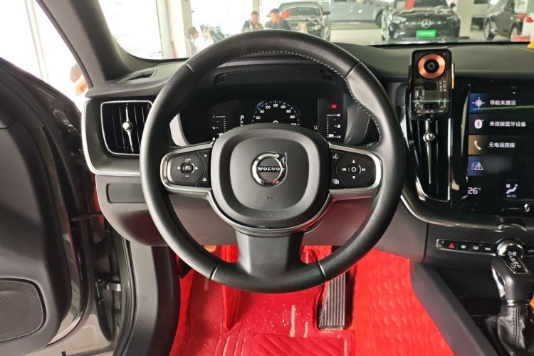 Used Volvo XC60 2021 T5 4x4 Smart Luxury Edition Steering Wheel