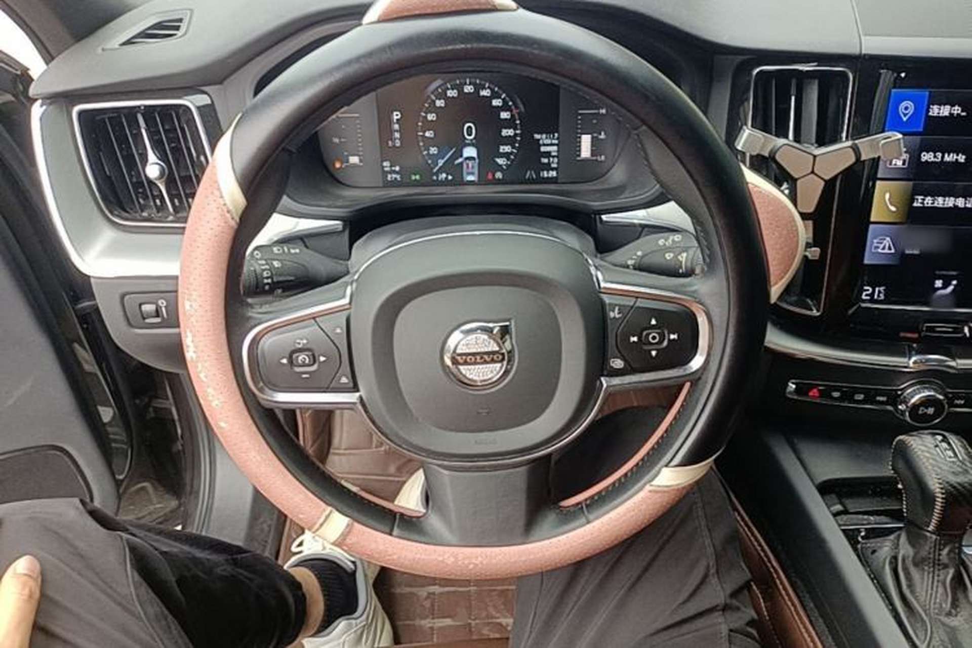 Used Volvo XC60 2021 T5 4x4 Smart Luxury Edition Steering Wheel
