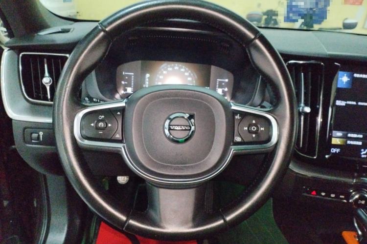 Used Volvo XC60 2021 T5 4x4 Smart Luxury Edition Steering Wheel