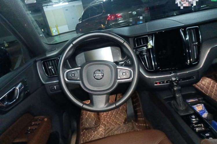 Used Volvo XC60 2021 T5 4x4 Smart Luxury Edition Steering Wheel