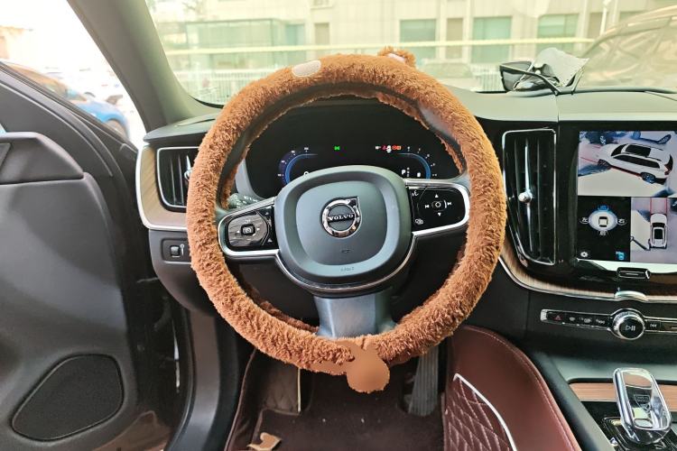 Used Volvo XC60 2021 T5 4x4 Smart Luxury Edition Steering Wheel