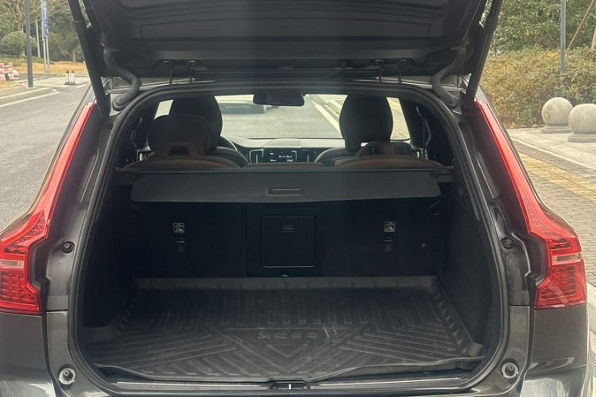 Used Volvo XC60 2021 T5 4x4 Smart Luxury Edition Trunk