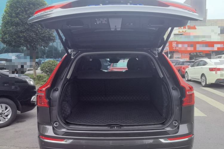 Used Volvo XC60 2021 T5 4x4 Smart Luxury Edition Trunk