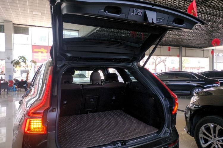 Used Volvo XC60 2021 T5 4x4 Smart Luxury Edition Trunk
