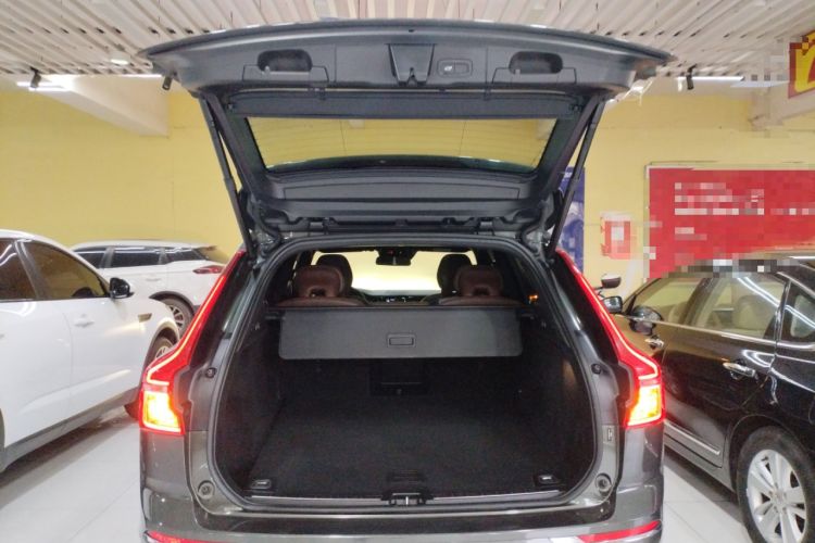 Used Volvo XC60 2021 T5 4x4 Smart Luxury Edition Trunk