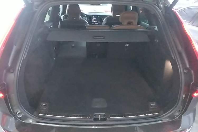 Used Volvo XC60 2021 T5 4x4 Zhiya Luxury Edition Trunk