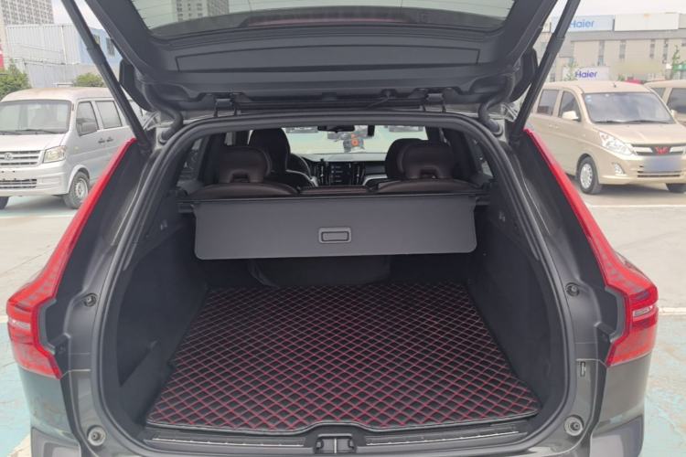 Used Volvo XC60 2021 T5 4x4 Smart Luxury Edition Trunk