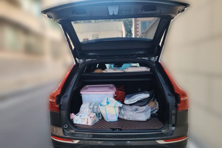 Used Volvo XC60 2021 T5 4x4 Smart Luxury Edition Trunk