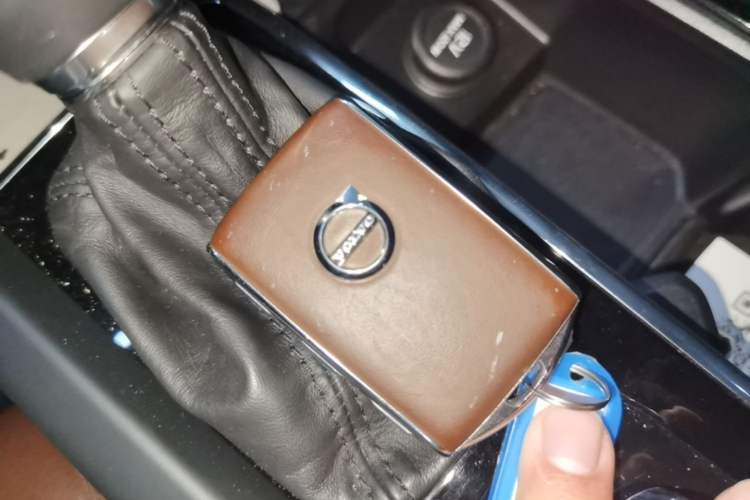 Used Volvo XC60 2021 T5 4x4 Smart Luxury Edition Vehicle Key