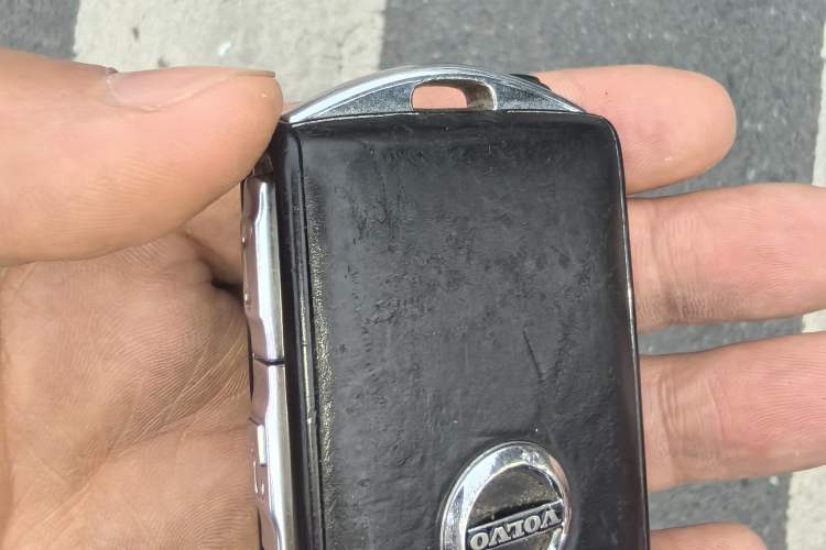 Used Volvo XC60 2021 T5 4x4 Smart Luxury Edition Vehicle Key