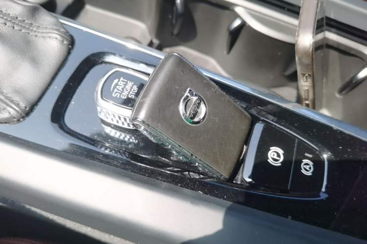 Used Volvo XC60 2021 T5 4x4 Smart Luxury Edition Vehicle Key