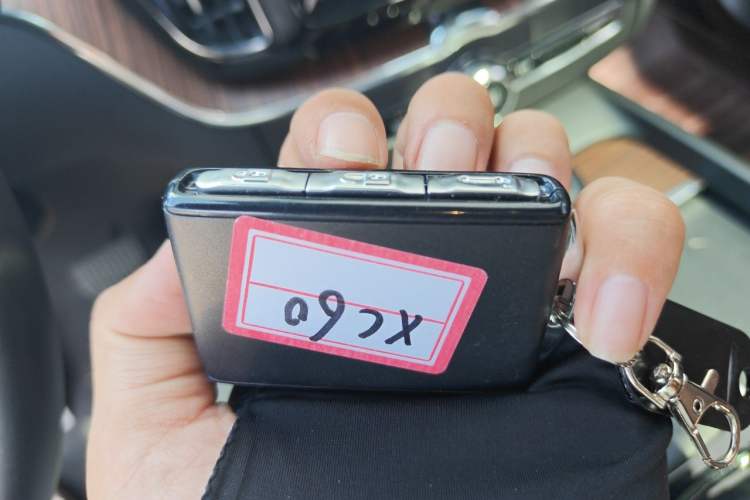 Used Volvo XC60 2021 T5 4x4 Zhiya Luxury Edition Vehicle Key