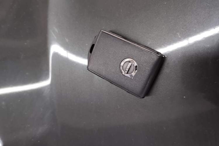 Used Volvo XC60 2021 T5 4x4 Smart Luxury Edition Vehicle Key