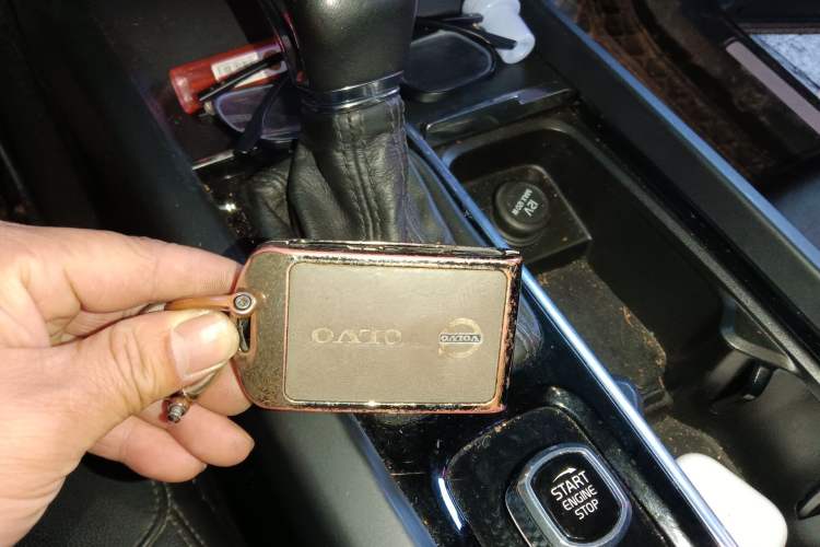 Used Volvo XC60 2021 T5 4x4 Smart Luxury Edition Vehicle Key