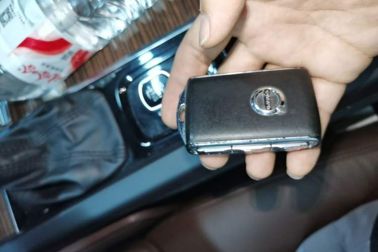 Used Volvo XC60 2021 T5 4x4 Smart Luxury Edition Vehicle Key