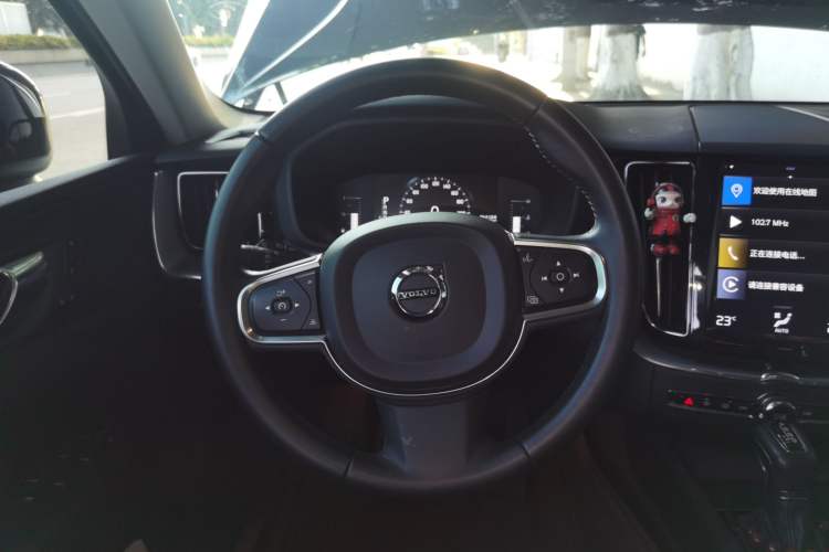 Used Volvo XC60 2021 T5 4x4 Smart Luxury Edition Steering Wheel