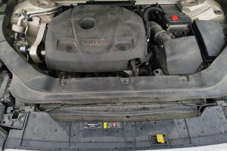 Used Volvo XC60 2021 T5 4x4 Smart Luxury Edition Engine Bay