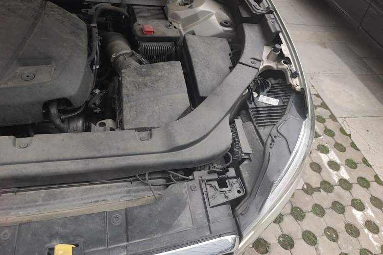 Used Volvo XC60 2021 T5 4x4 Smart Luxury Edition Engine Bay Left