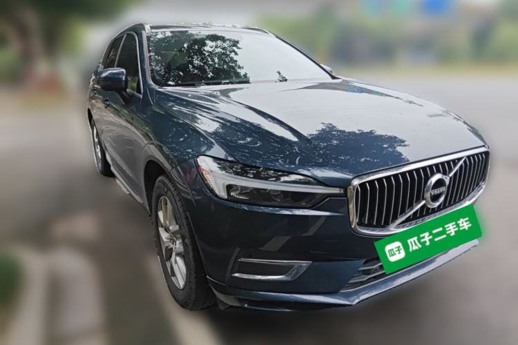 Used Volvo XC60 2021 T5 4x4 Smart Luxury Edition Front Right 45 Deg