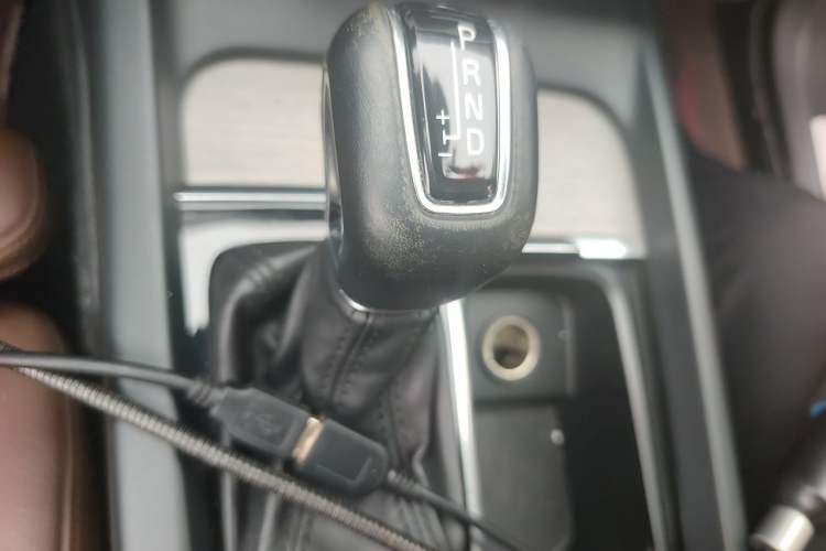 Used Volvo XC60 2021 T5 4x4 Smart Luxury Edition Gear Lever