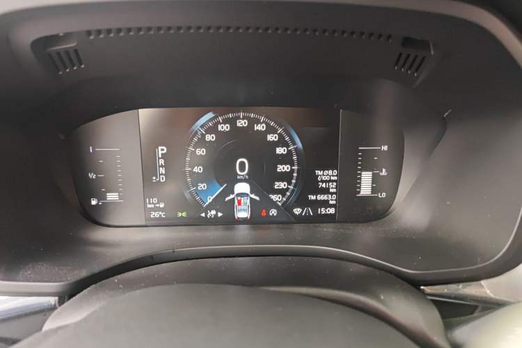Used Volvo XC60 2021 T5 4x4 Smart Luxury Edition Odometer Close Up