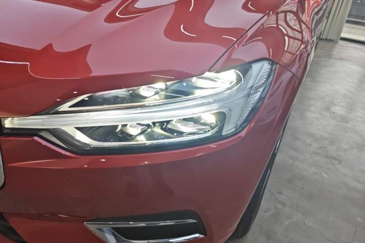 Used Volvo XC60 2021 T5 4x4 Smart Luxury Edition Left Front Headlight